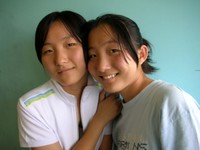 The twins: Mabel (left) and Anna (right). Smart girls!