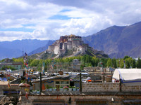 A view of the Potala Palace from atop the Oh Dan Hotel.